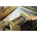 Szczotka ręczna 5-rzędowa 205 mm drut powlekany mosiądzem WOLFCRAFT (nr kat. 2721000)
