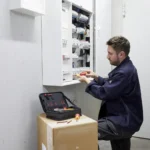 Zestaw narzędzi VDE dla elektryka 23 cz.1000V WALLBOX WIHA (nr kat. 45289)