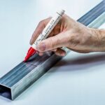 Marker biały olejowy 2-4 mm PICA (nr kat. 524/52)