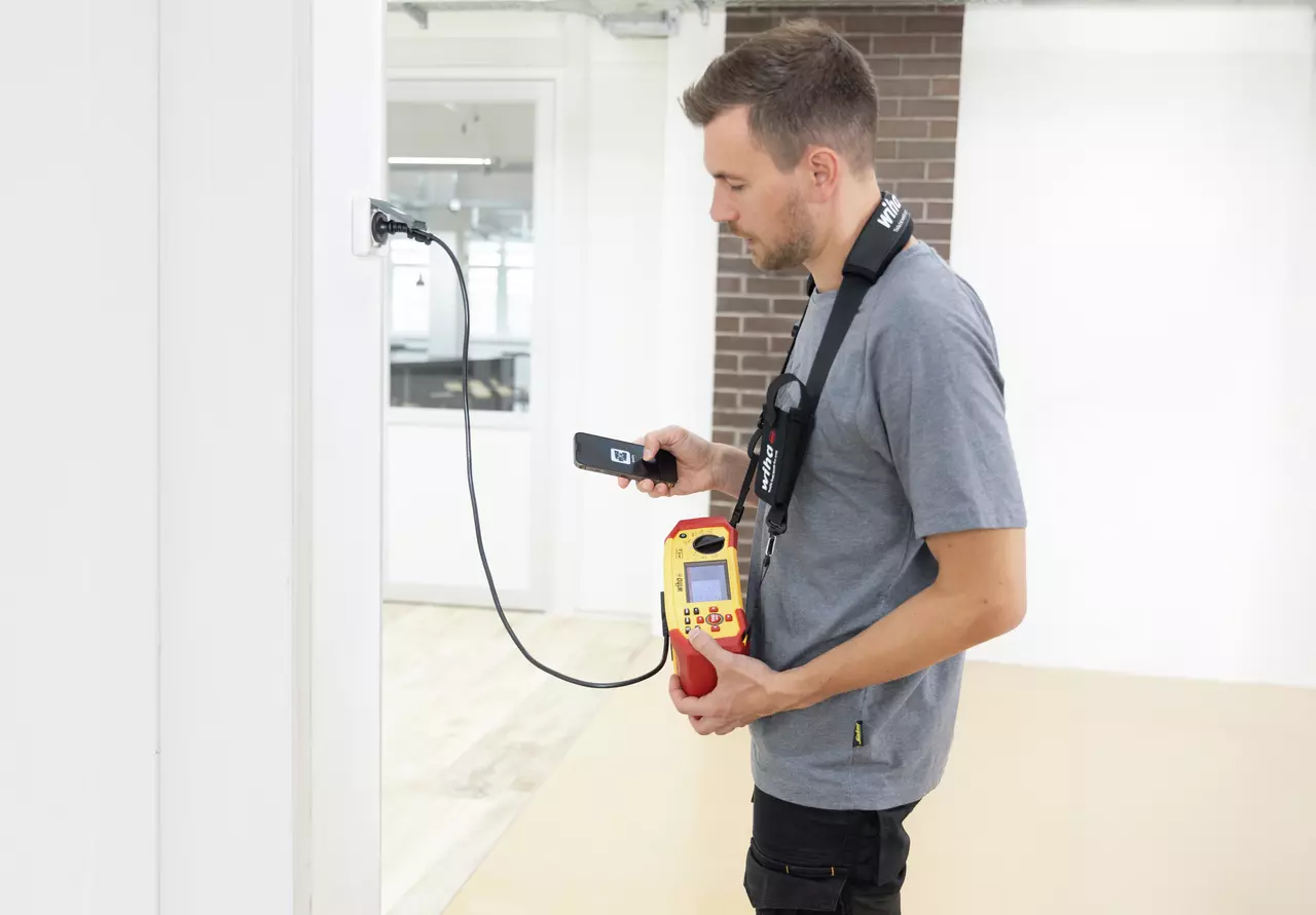 Tester do instalacji MFT one w walizce seria 25571 WIHA