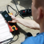 Tester do urządzeń PAT one w walizce seria 25581 WIHA